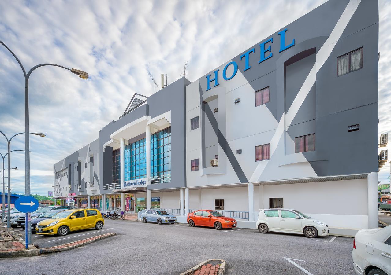 Northern Lodge Hotel Sungai Petani Extérieur photo
